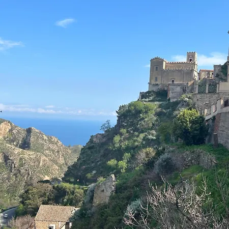 Casa Gambino Apartment Savoca